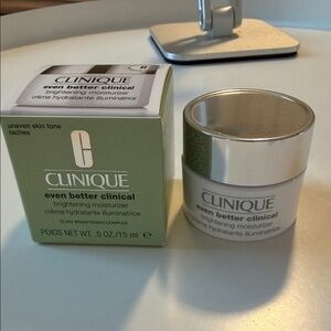 Clinique Brightening Moisturizer  NIB 15ml
